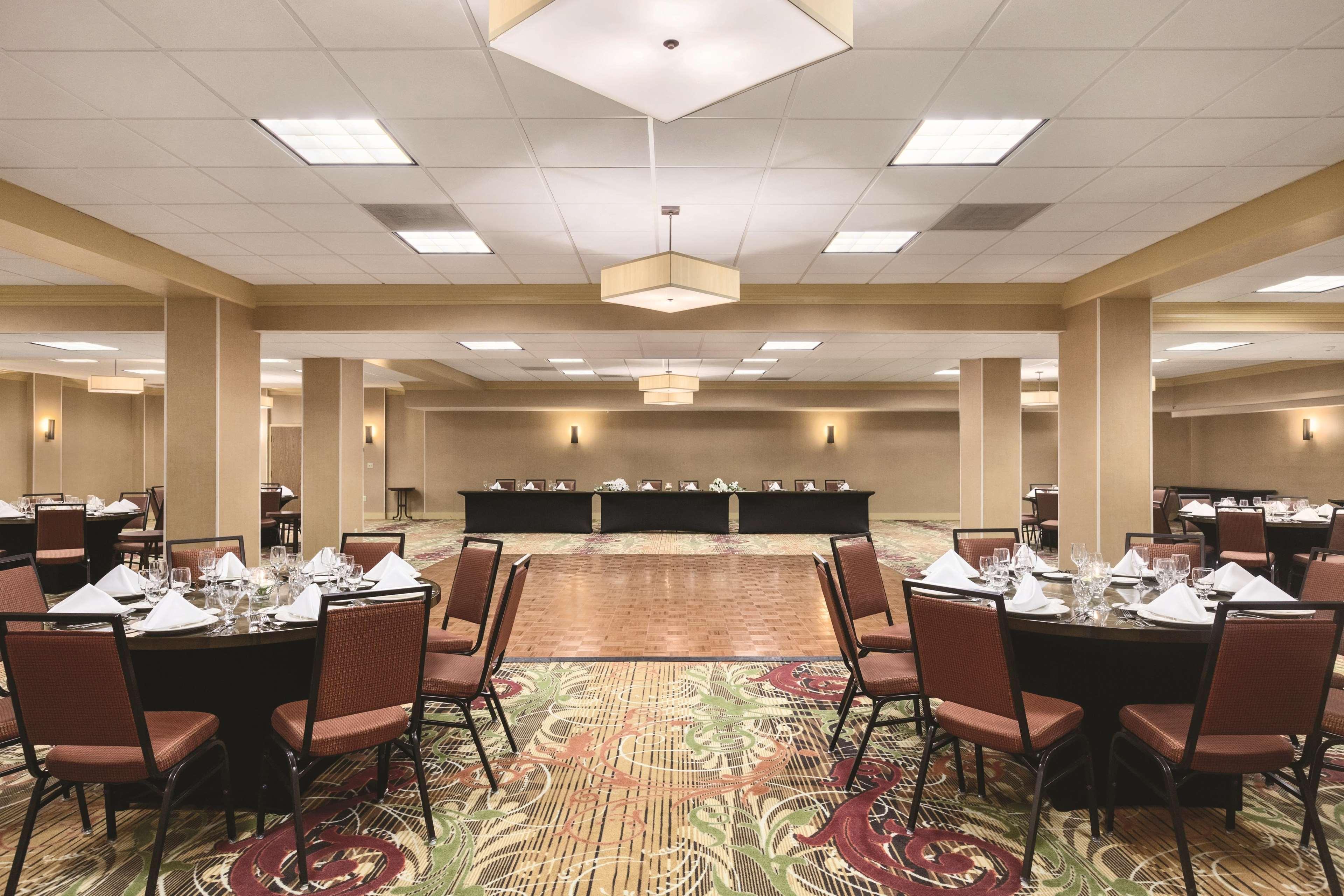 Hampton Inn Frederick Kültér fotó