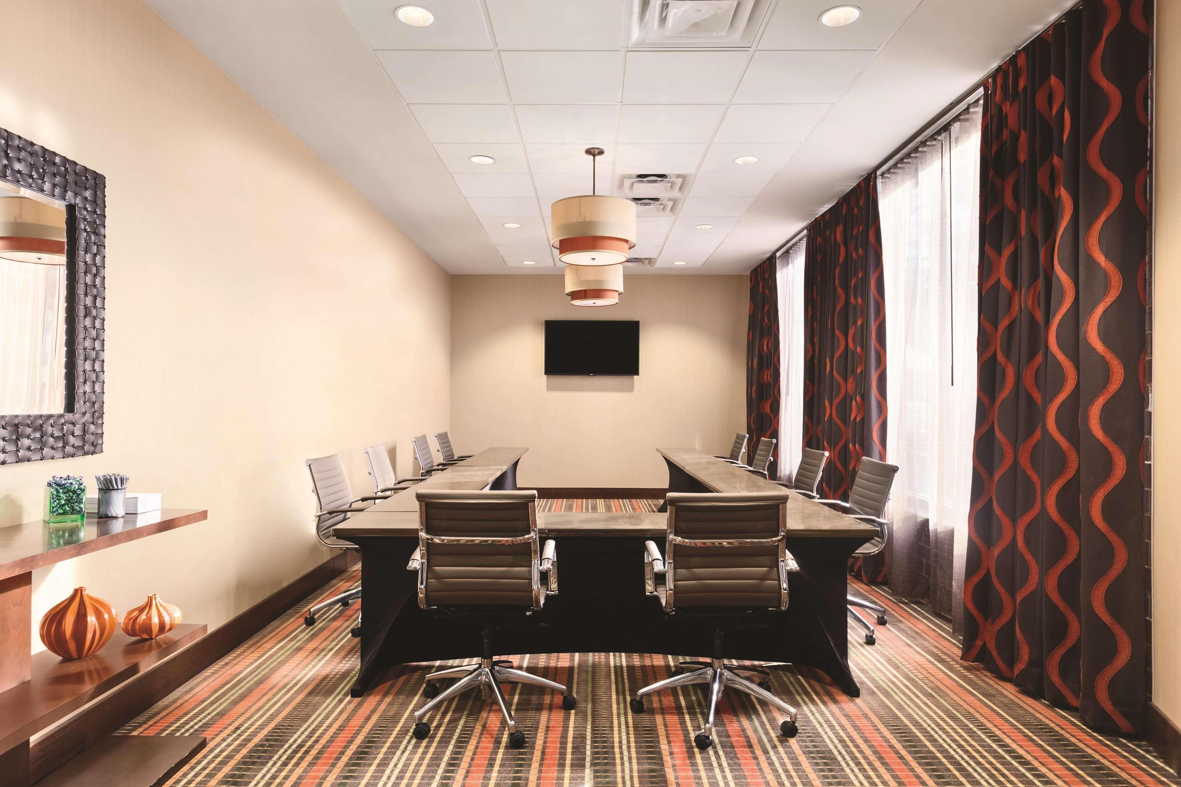 Hampton Inn Frederick Kültér fotó