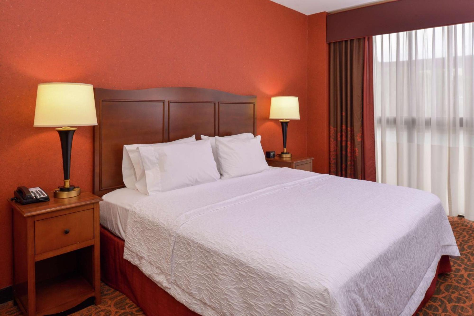 Hampton Inn Frederick Kültér fotó