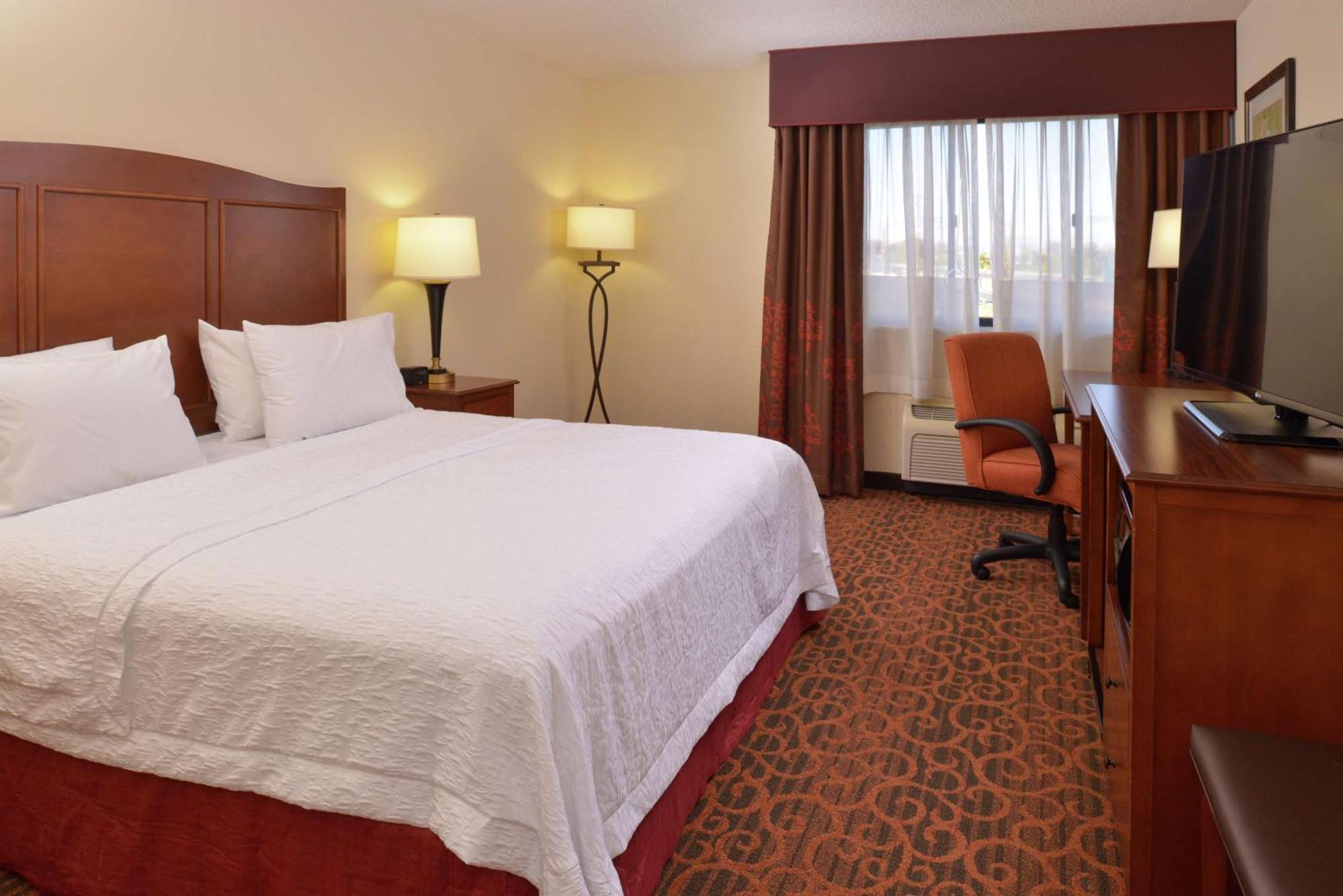 Hampton Inn Frederick Kültér fotó